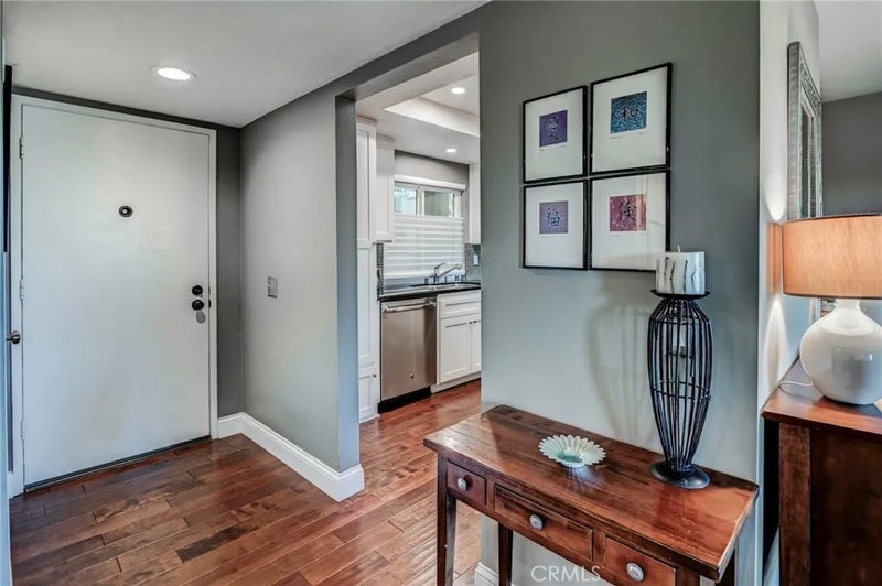 2516 E Willow 203