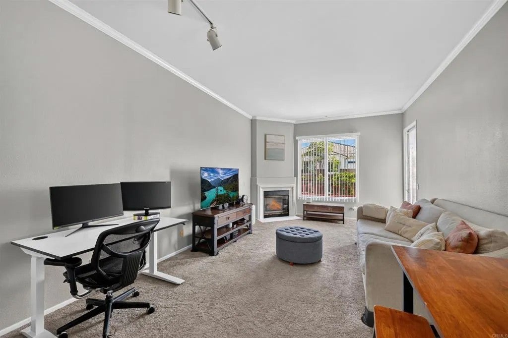 12362 Carmel Country Road G305