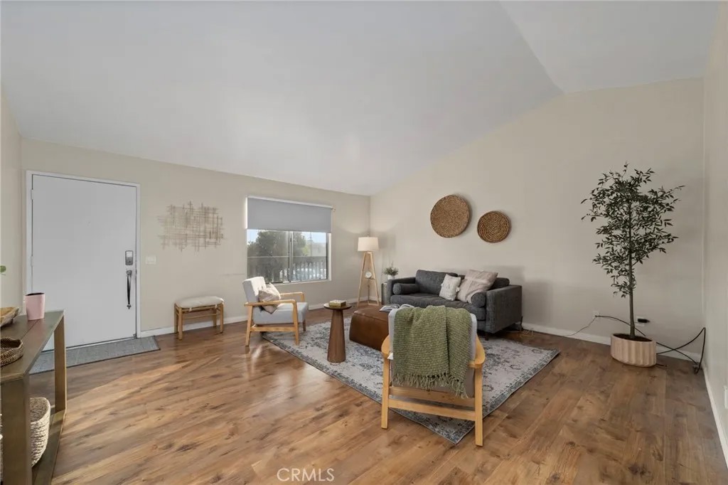 824 N Pasadena Avenue 31