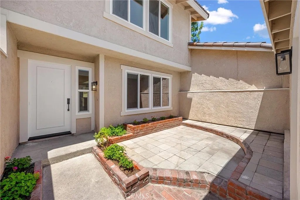 307 Aqueduct Court