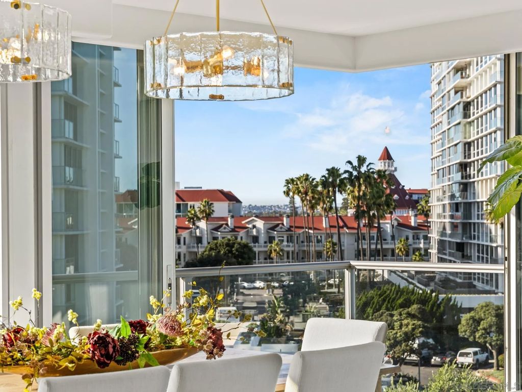 Photo of 1750 Avenida Del Mundo #404, Coronado, CA 92118 (MLS # 2601127)