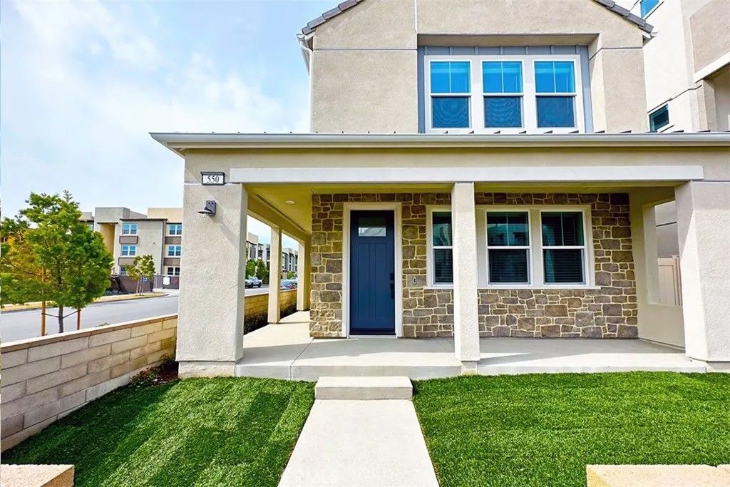 Photo of 550 Sparrowhawk Way, Rancho Mission Viejo, CA 92694 (MLS # OC26077764)