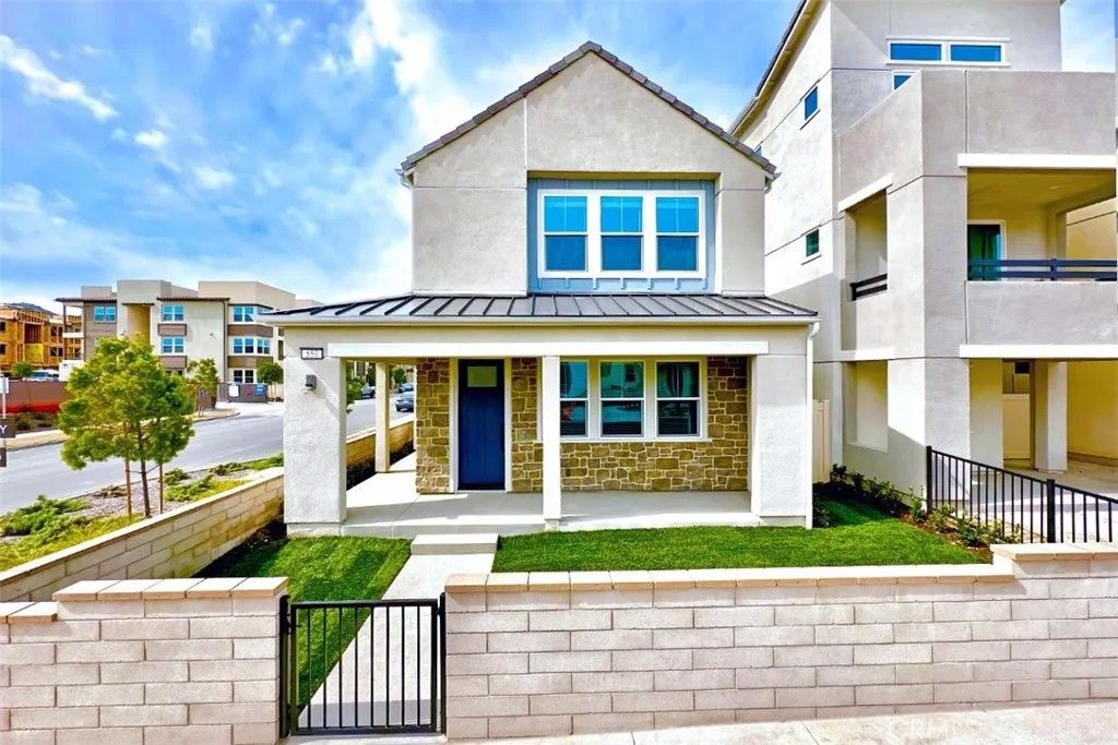 Photo of 550 Sparrowhawk Way, Rancho Mission Viejo, CA 92694 (MLS # OC26077764)