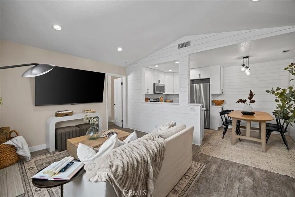 Photo of 7 Rosa, Rancho Santa Margarita, CA 92688 (MLS # OC26015740)