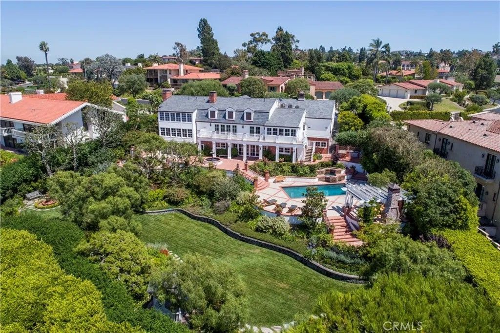 Photo of 1409 Via Arco, Palos Verdes Estates, CA 90274 (MLS # SB26095503)