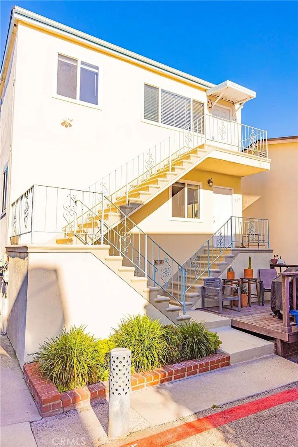 Photo of 607 Loma Dr, Hermosa Beach, CA 90254 (MLS # SB26086729)