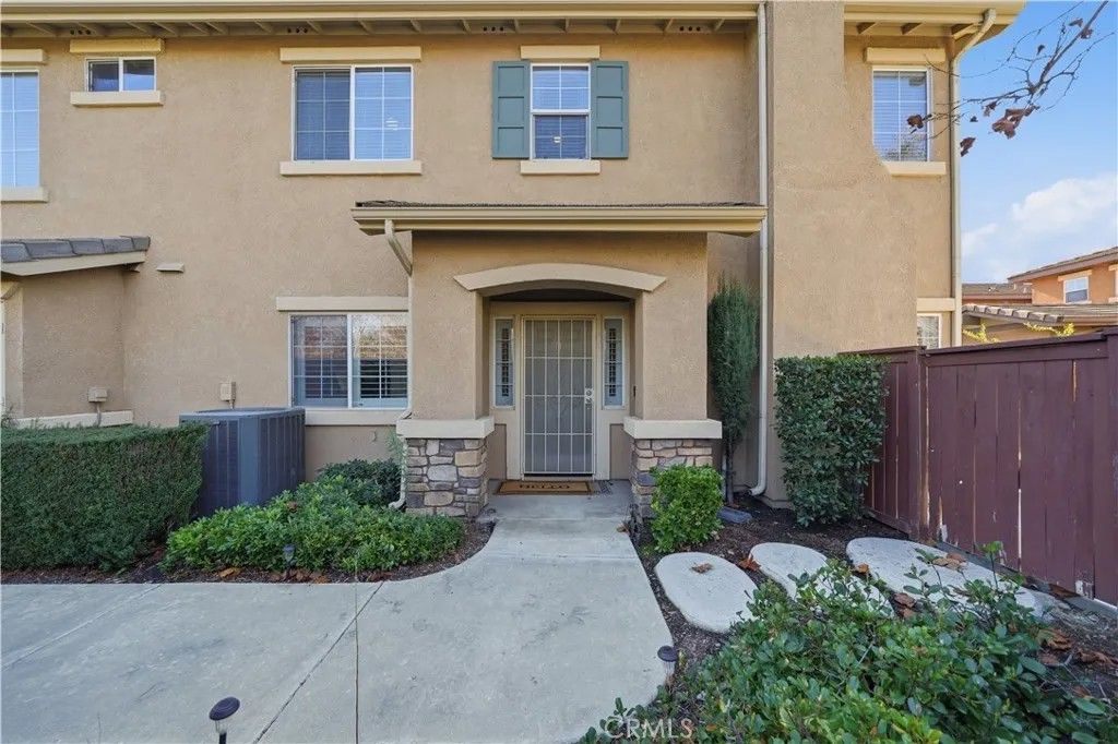 Photo of 39738 Columbia Union #B, Murrieta, CA 92563 (MLS # SW26051071)