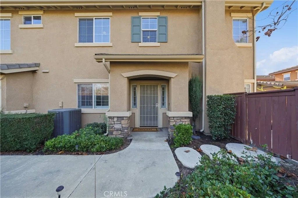 Photo of 39738 Columbia Union #B, Murrieta, CA 92563 (MLS # SW26051071)