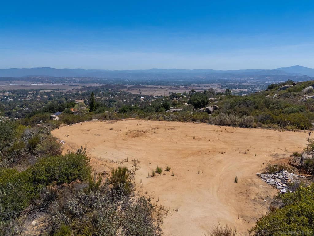 Photo of 16308 Via Penasco, Ramona, CA 92065 (MLS # 260018490)