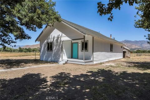 Photo of 18220 Hwy 178, Weldon, CA 93240 (MLS # NS25248308) Photo of 18220 Hwy 178, Weldon, CA 93240 (MLS # NS25248308)