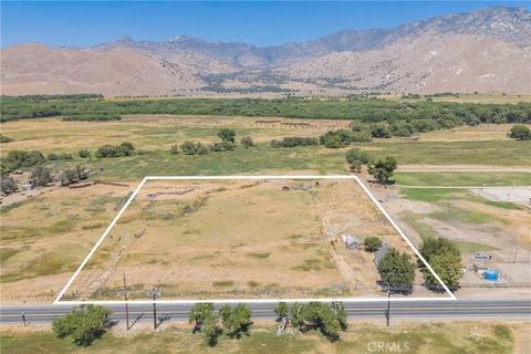 Tiny photo for 18220 Hwy 178, Weldon, CA 93240 (MLS # NS25248308)