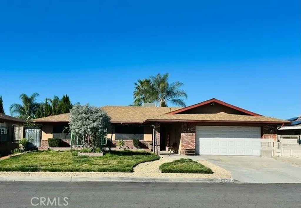 Photo of 25343 N Auld St, Hemet, CA 92544 (MLS # PW26034417)