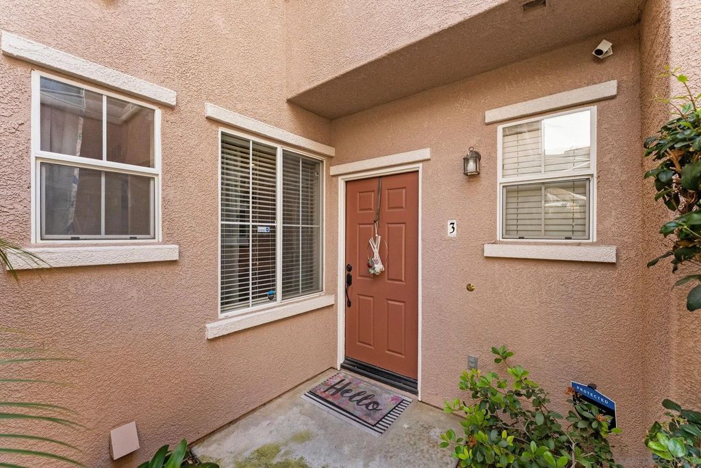Photo of 814 Caminito Francisco, Chula Vista, CA 91913 (MLS # 260009083)