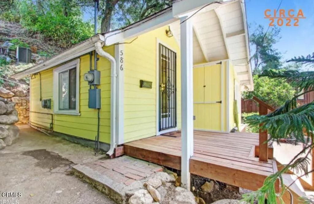 Photo of 586 Los Rocas Drive, Sierra Madre, CA 91024 (MLS # P1-26963)