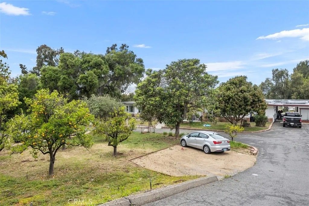 Photo of 1840 Gum Tree Lane #C, Fallbrook, CA 92028 (MLS # SW25230663)
