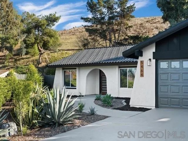 5464 Horse Ridge Way
