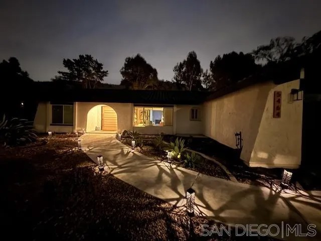 5464 Horse Ridge Way