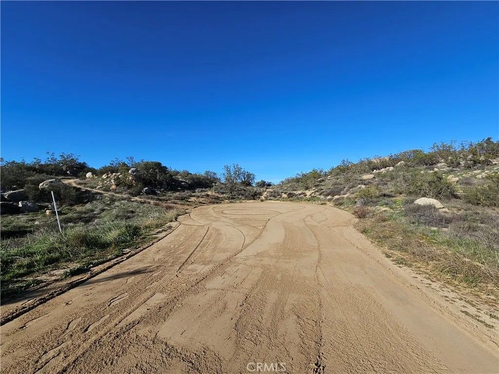 Photo of 806 Deer Creek, Aguanga, CA 92536 (MLS # SW26025252)