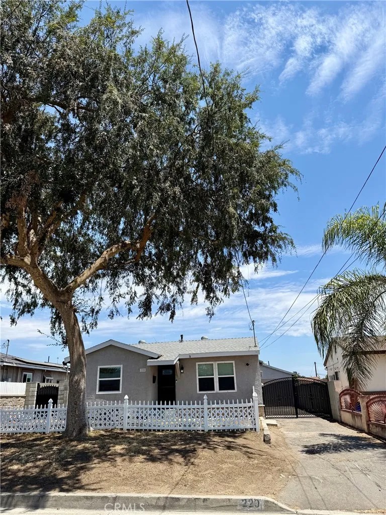 220 N Orange Avenue