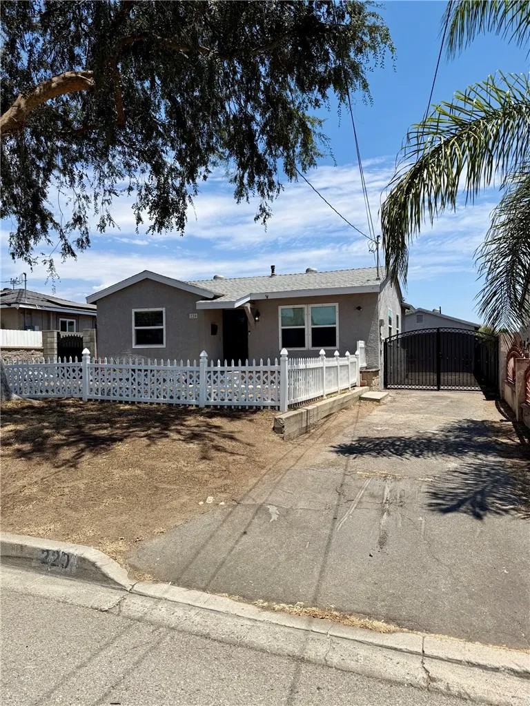 220 N Orange Avenue