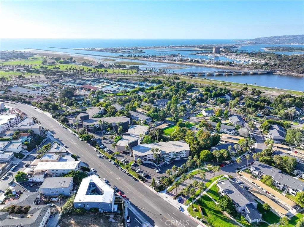 4444 W Point Loma Boulevard 28