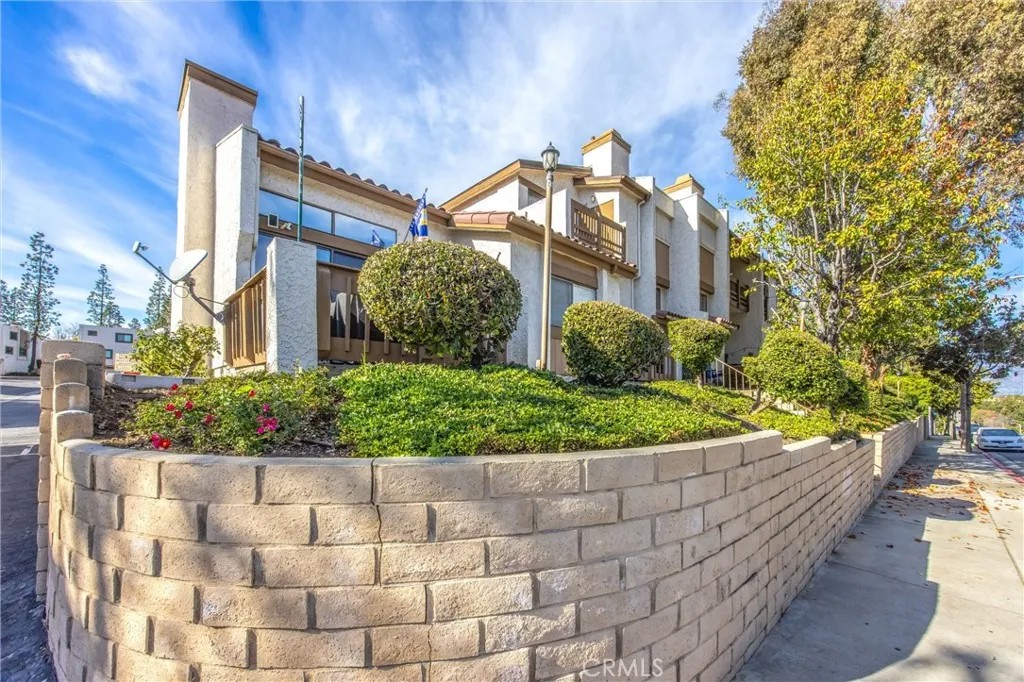 1115 Walnut Grove