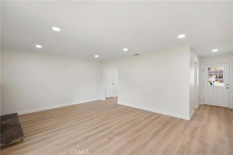 Tiny photo for 3670 Upper Terrace, Riverside, CA 92505 (MLS # IV25256679)