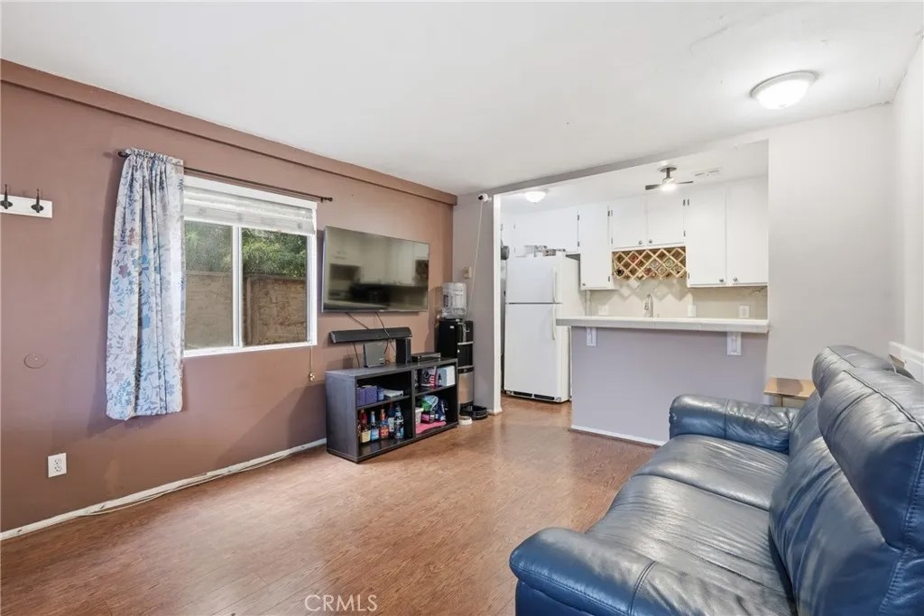 725 Coronado Ave 106