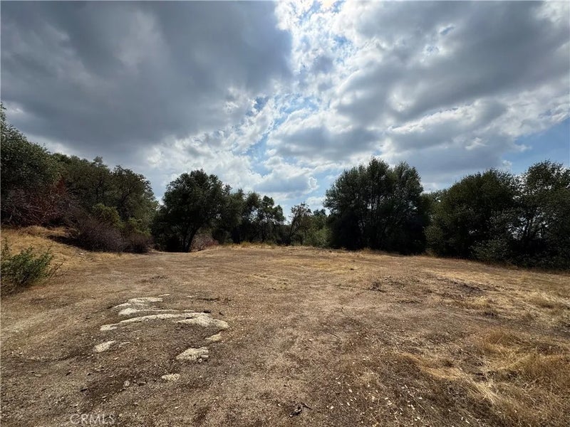 2 AC Summerhill LN