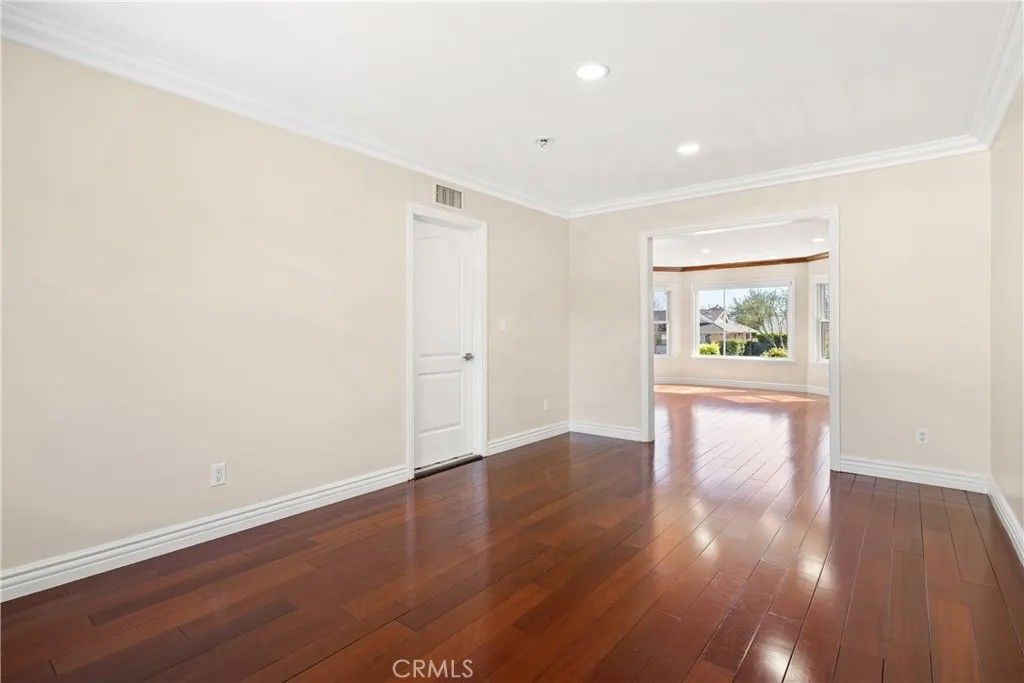 Photo of 19951 Lassen Street, Chatsworth, CA 91311 (MLS # SR26050110)