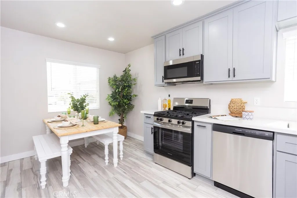 4816 W 134th Place