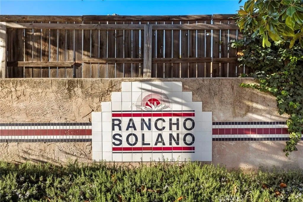 Photo of 29774 Calle Pantano, Temecula, CA 92591 (MLS # OC26020345)