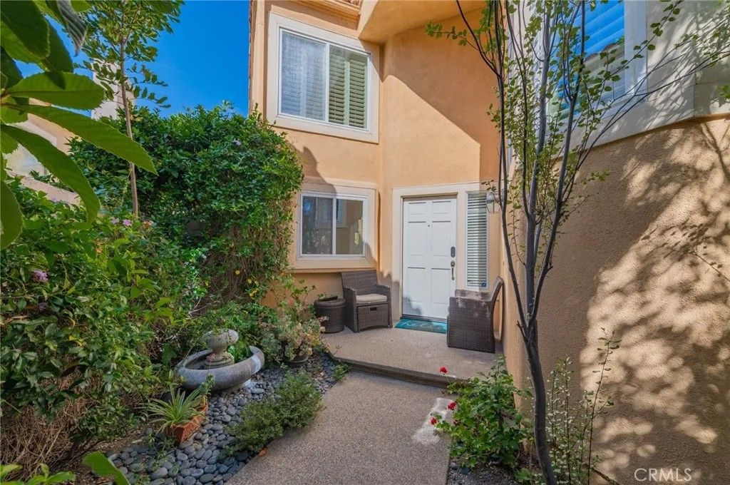 Photo of 17 Las Cruces, Irvine, CA 92614 (MLS # OC26086840)