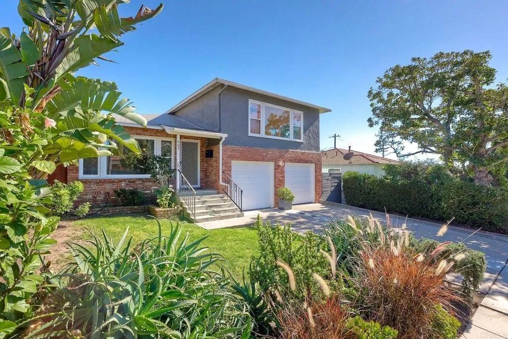 Photo of 903 Alberta Avenue, Oceanside, CA 92054 (MLS # NDP2603525)