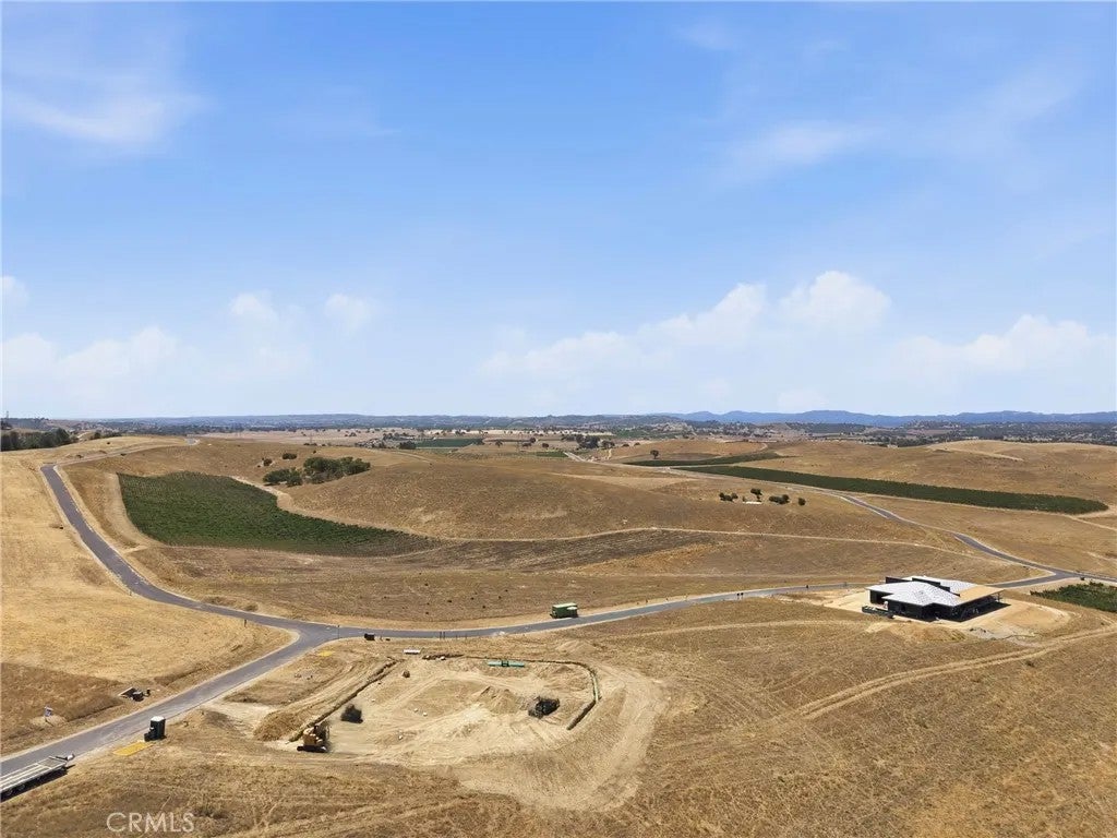 Photo of 500 Priska, Paso Robles, CA 93446 (MLS # SC26203982)
