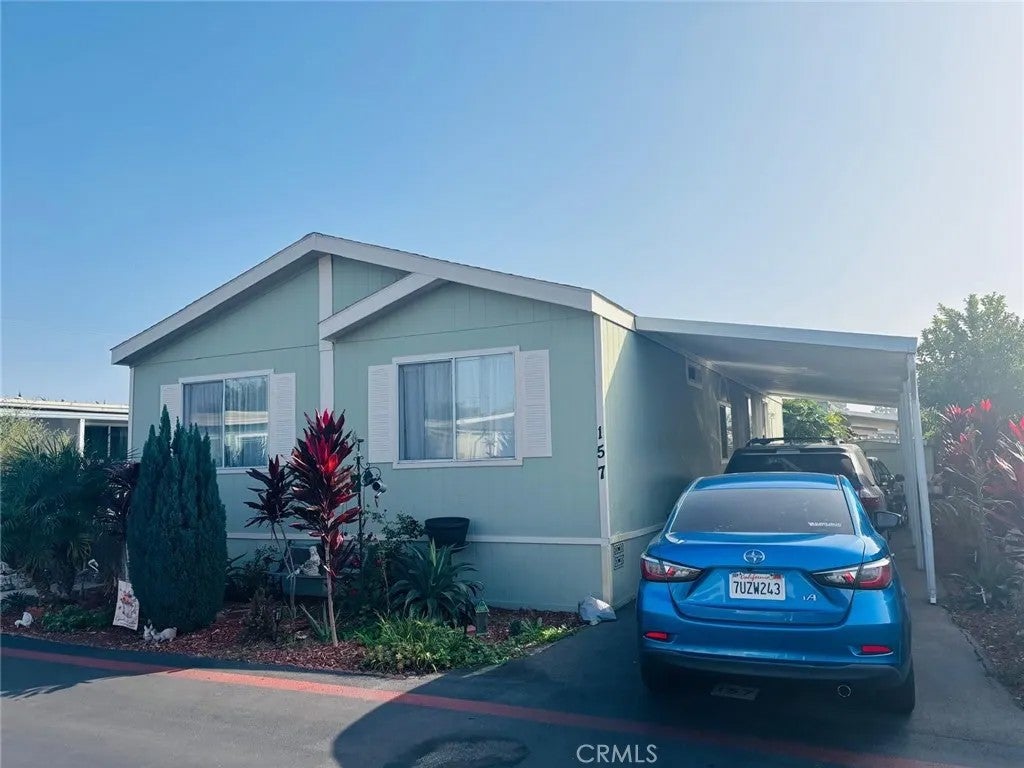 12861 West 157