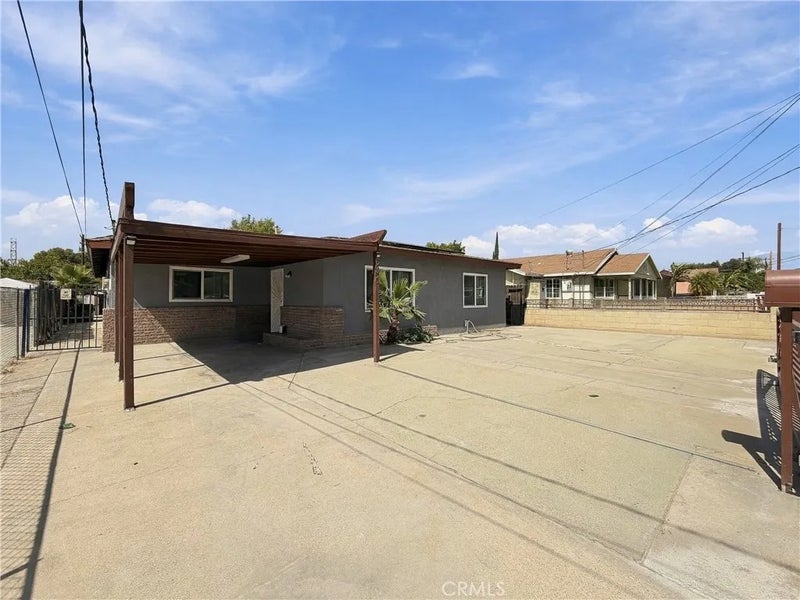 640 N Gardena