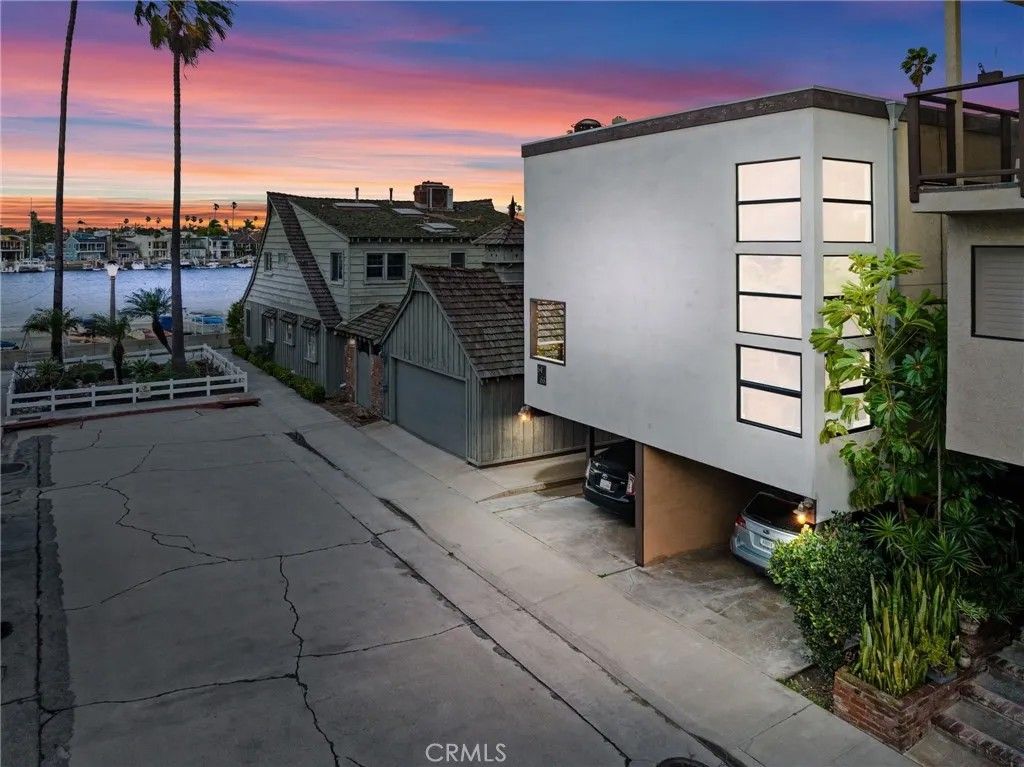 Photo of 64 59th Place, Long Beach, CA 90803 (MLS # PW26065733)