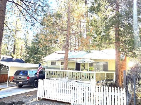 Photo of 1671 Twin Lakes, Wrightwood, CA 92397 (MLS # CV26011146)