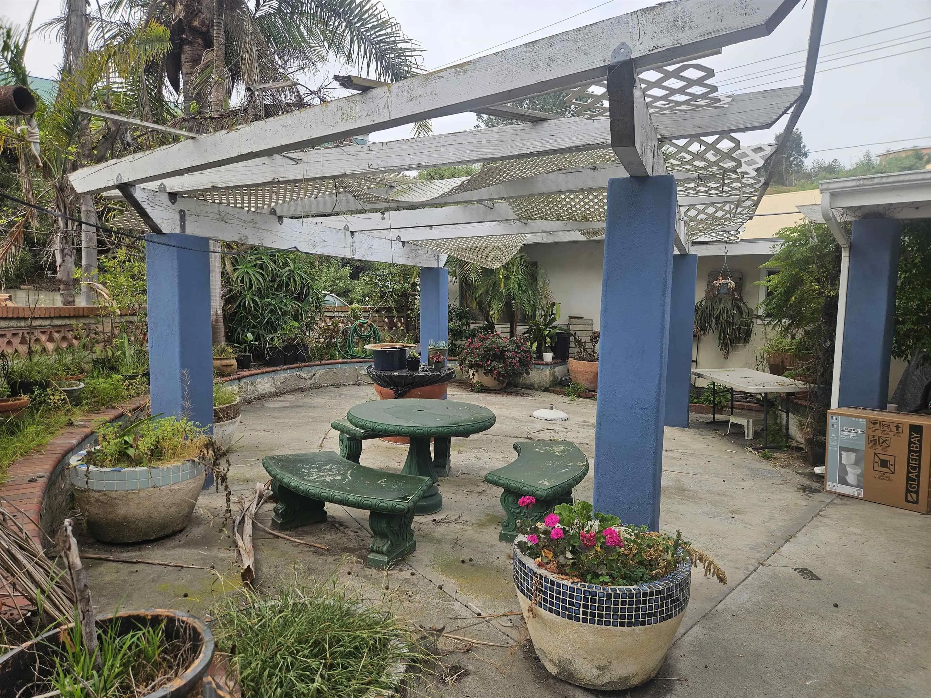 935 Encinitas Blvd