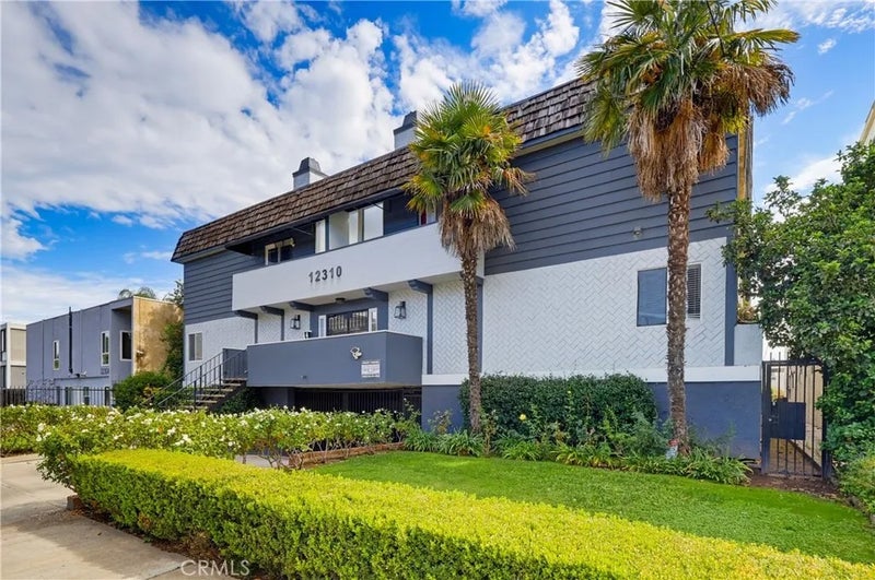 12310 Burbank 13