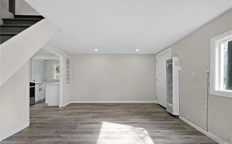 201 Hillside Spur
