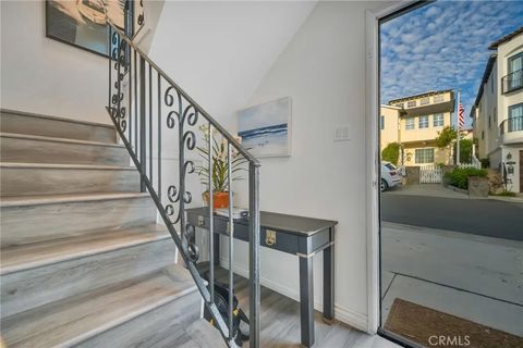 Tiny photo for 2901 Alma Ave, Manhattan Beach, CA 90266 (MLS # SB25254737)