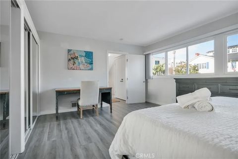 Tiny photo for 2901 Alma Ave, Manhattan Beach, CA 90266 (MLS # SB25254737)