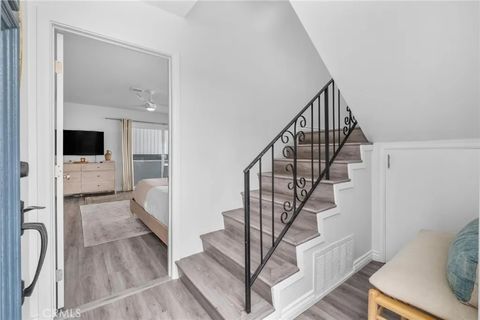 Tiny photo for 2901 Alma Ave, Manhattan Beach, CA 90266 (MLS # SB25254737)