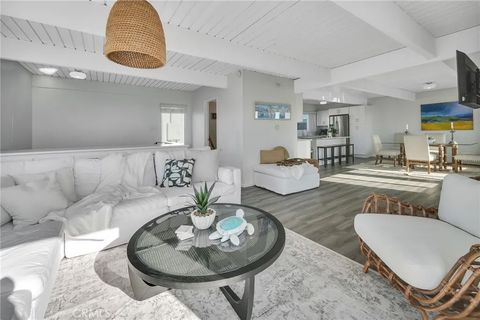 Tiny photo for 2901 Alma Ave, Manhattan Beach, CA 90266 (MLS # SB25254737)