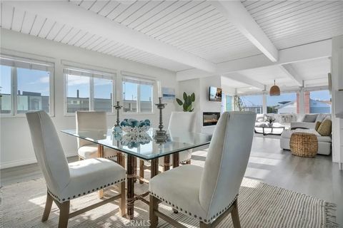 Tiny photo for 2901 Alma Ave, Manhattan Beach, CA 90266 (MLS # SB25254737)