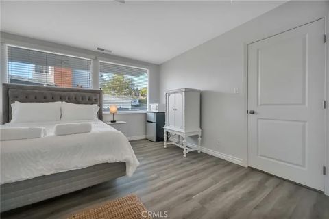 Tiny photo for 2901 Alma Ave, Manhattan Beach, CA 90266 (MLS # SB25254737)
