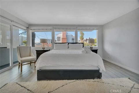 Tiny photo for 2901 Alma Ave, Manhattan Beach, CA 90266 (MLS # SB25254737)