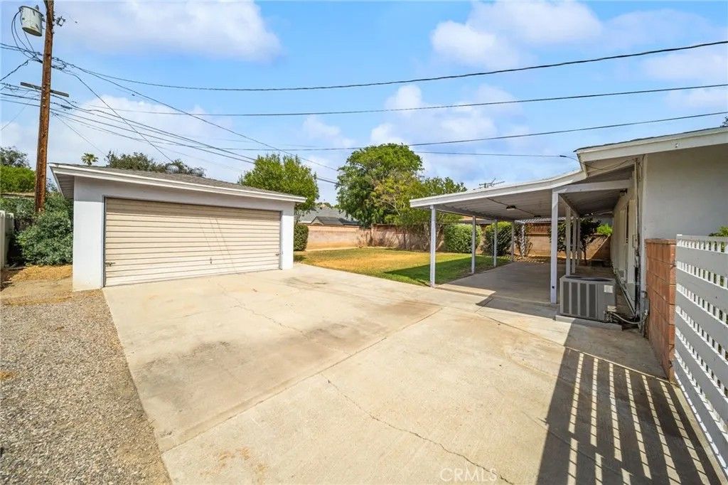 Photo of 3453 Sunnyside Drive, Riverside, CA 92506 (MLS # IV26068887)